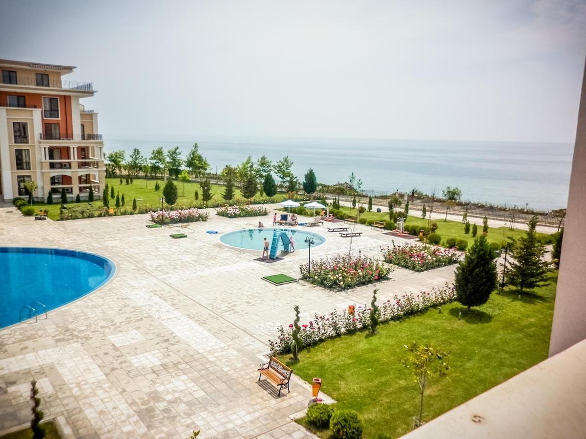 Premier Fort Beach - Premium Apartments Sveti Vlas Eksteriør bilde